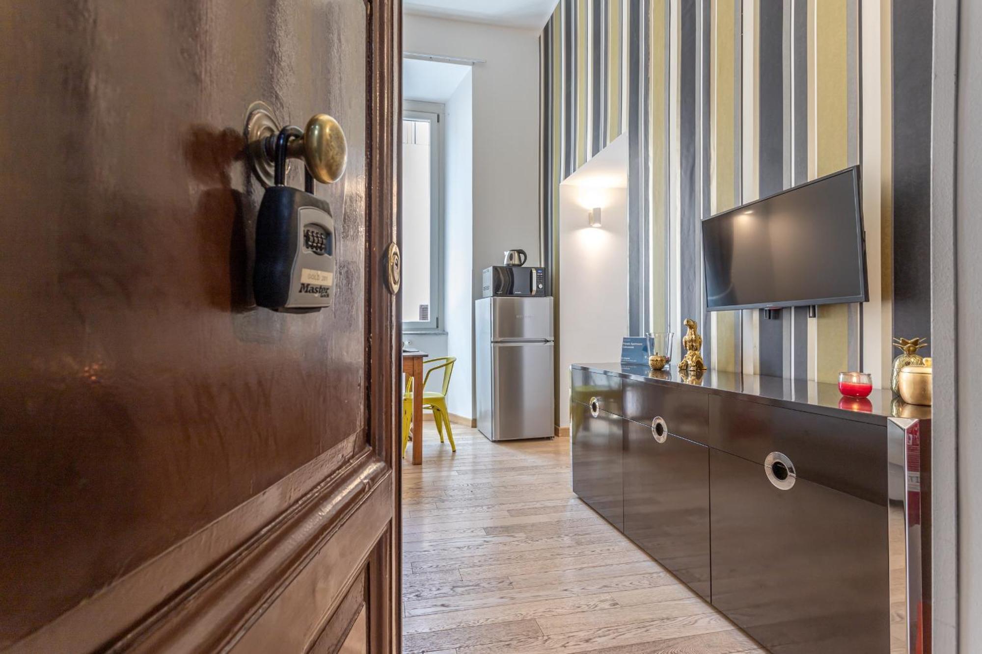 Private Apartment Colosseum Roma Exterior foto